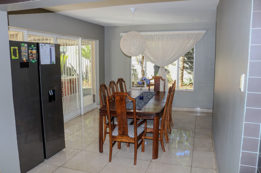 4 Bedroom Property for Sale in Annlin Gauteng