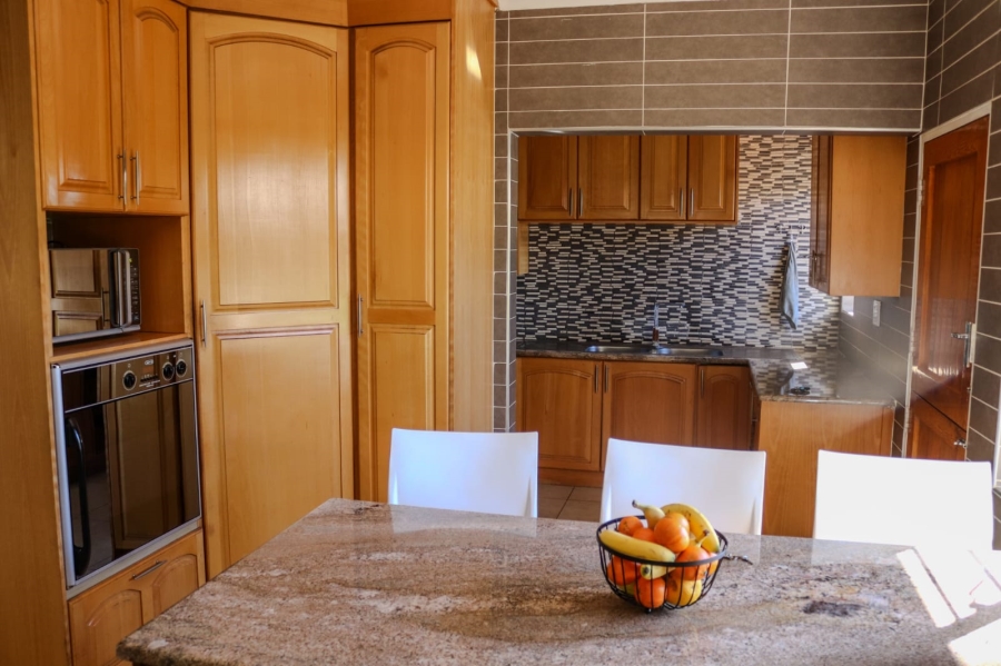 4 Bedroom Property for Sale in Annlin Gauteng