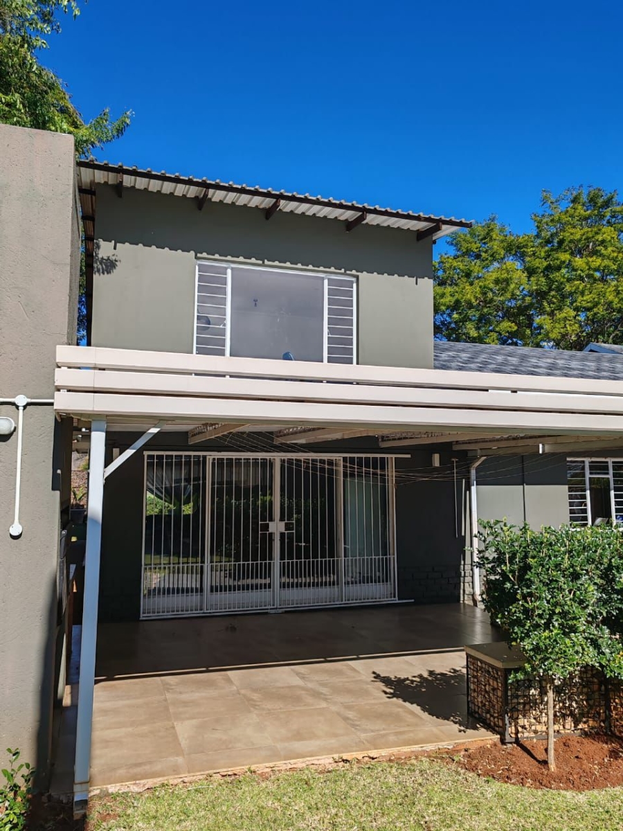 4 Bedroom Property for Sale in Annlin Gauteng