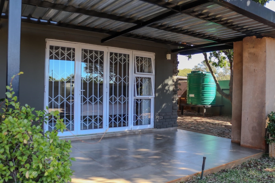 4 Bedroom Property for Sale in Annlin Gauteng