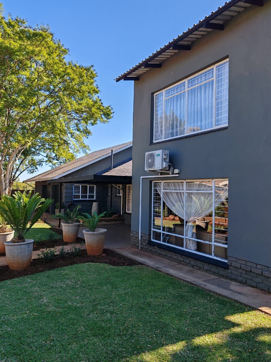 4 Bedroom Property for Sale in Annlin Gauteng