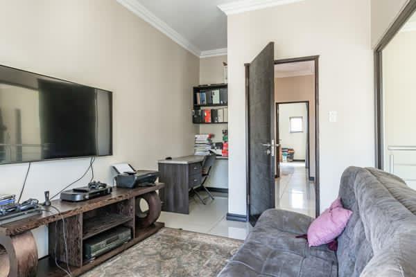 4 Bedroom Property for Sale in Amandasig Gauteng