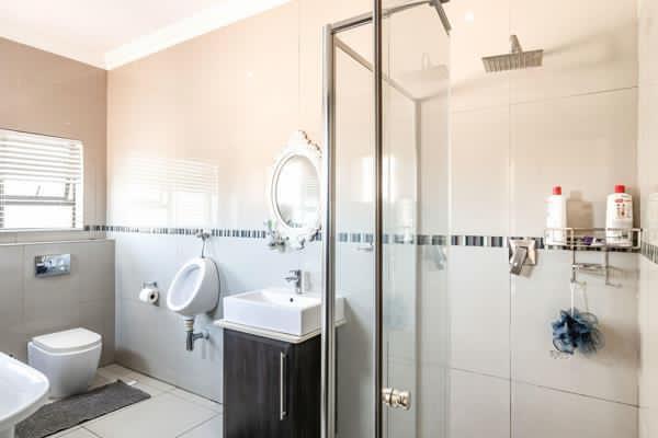 4 Bedroom Property for Sale in Amandasig Gauteng