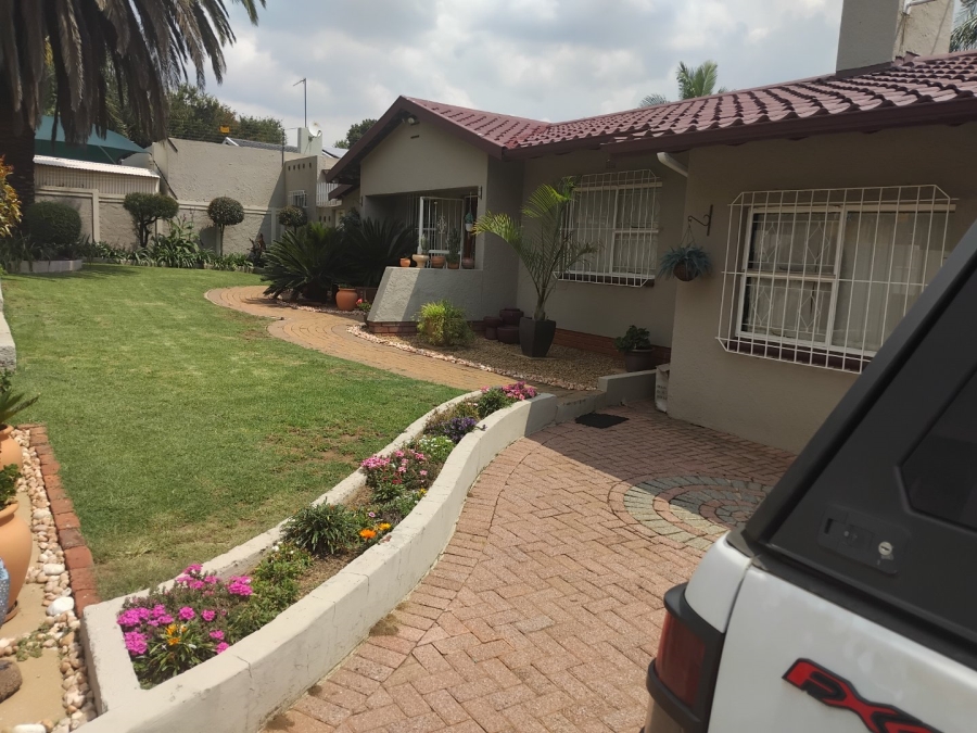 3 Bedroom Property for Sale in Eden Glen Gauteng