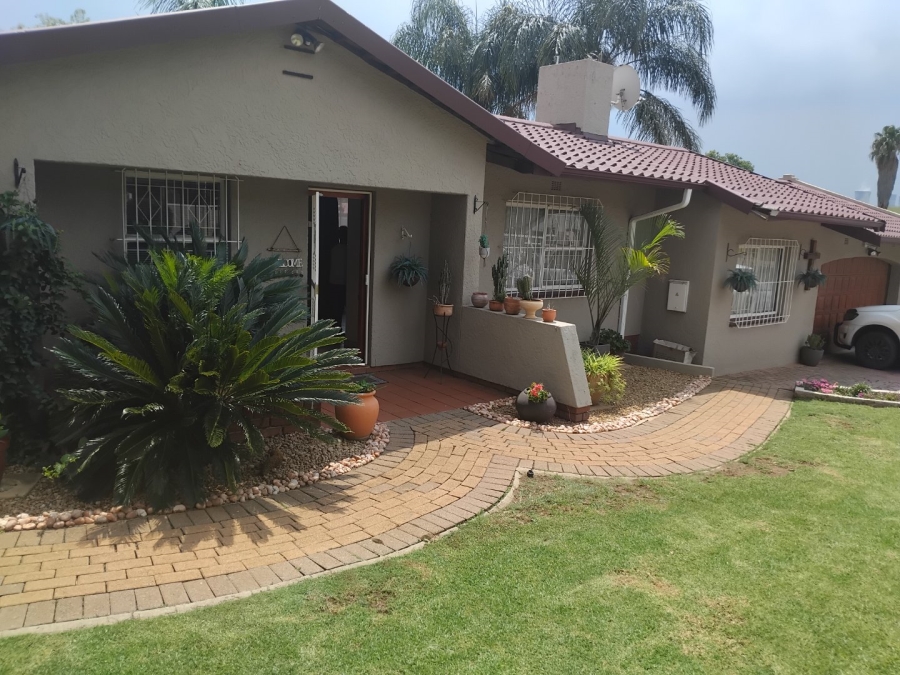 3 Bedroom Property for Sale in Eden Glen Gauteng