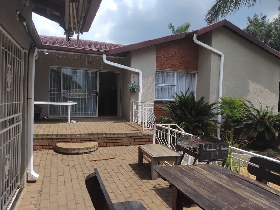 3 Bedroom Property for Sale in Eden Glen Gauteng