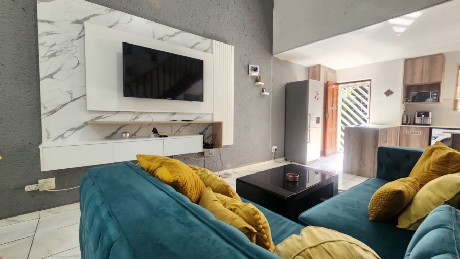 To Let 2 Bedroom Property for Rent in Bassonia Rock Gauteng