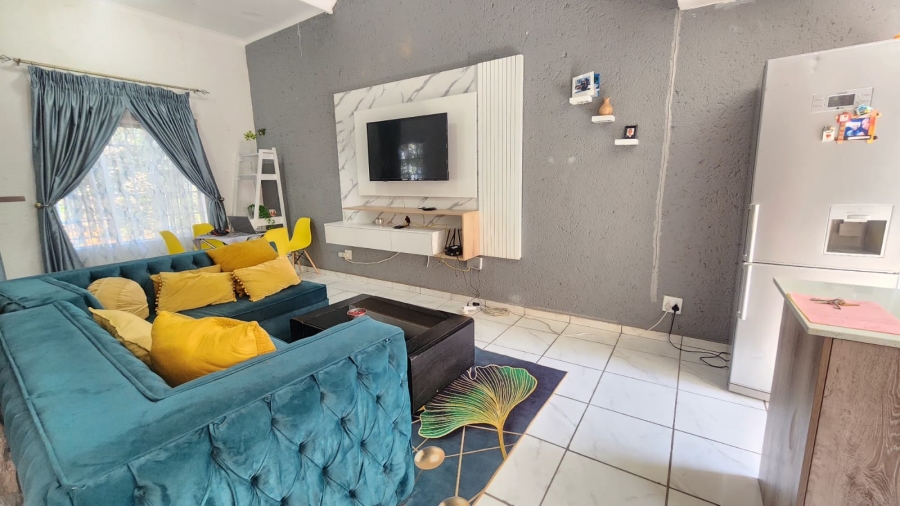 To Let 2 Bedroom Property for Rent in Bassonia Rock Gauteng