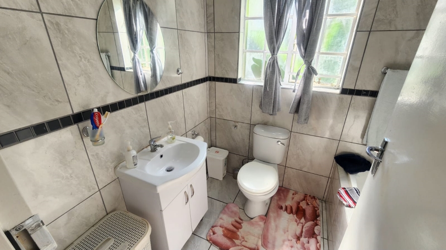 To Let 2 Bedroom Property for Rent in Bassonia Rock Gauteng