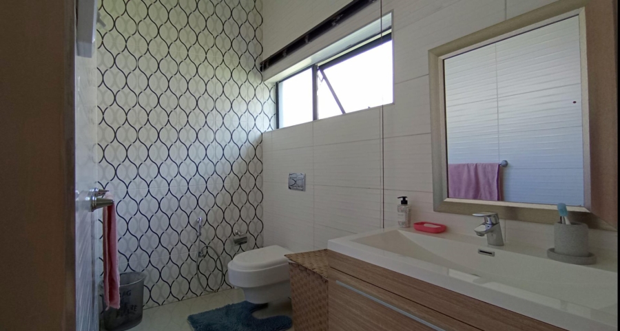 4 Bedroom Property for Sale in Copperleaf Estate Gauteng