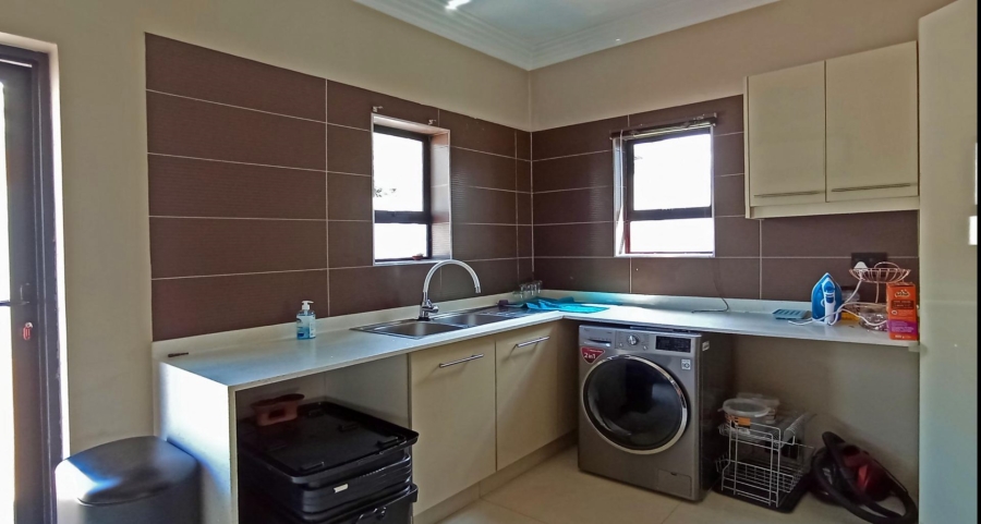 4 Bedroom Property for Sale in Copperleaf Estate Gauteng