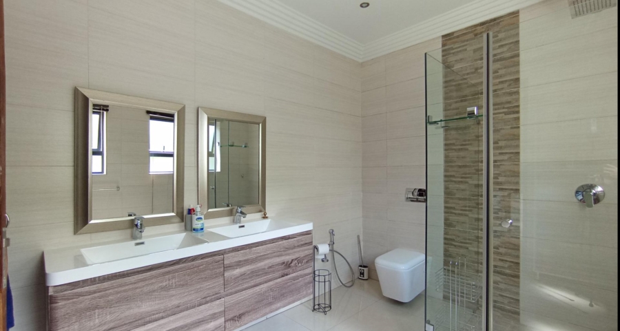 4 Bedroom Property for Sale in Copperleaf Estate Gauteng