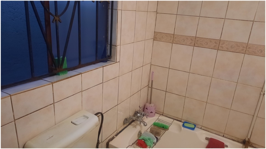 2 Bedroom Property for Sale in Tembisa Central Gauteng