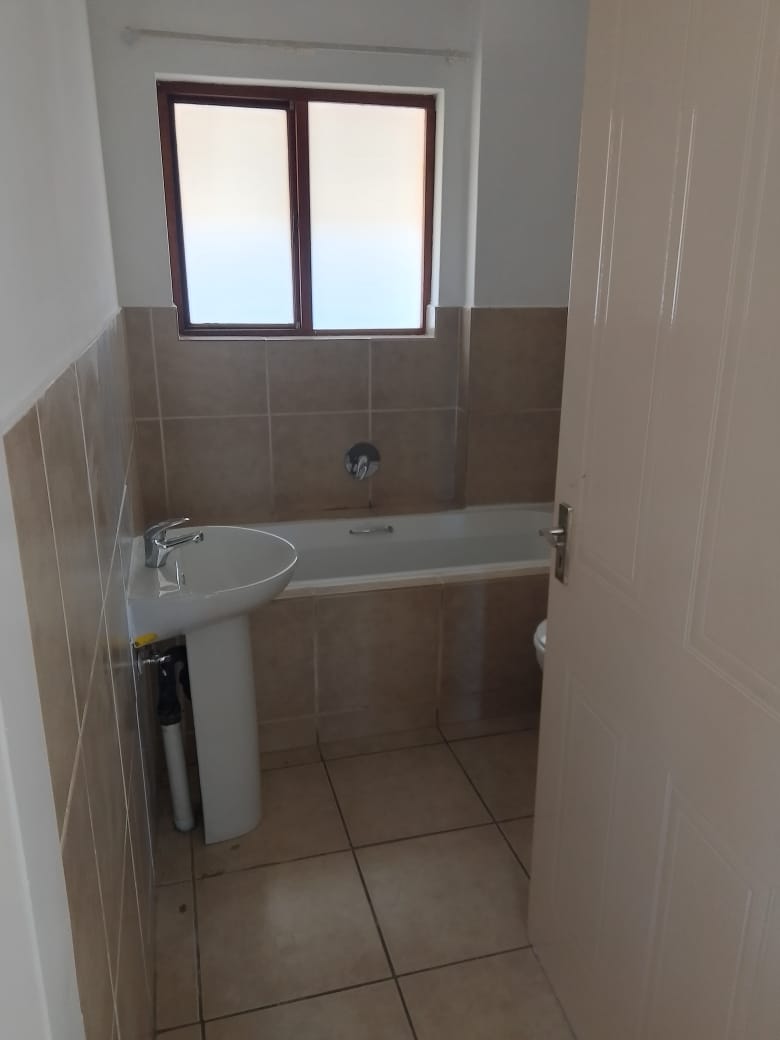 2 Bedroom Property for Sale in Heatherdale AH Gauteng
