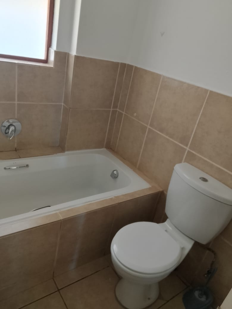 2 Bedroom Property for Sale in Heatherdale AH Gauteng