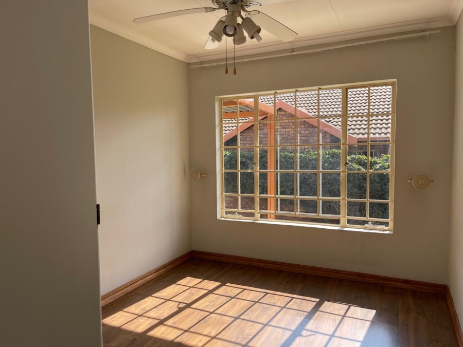 2 Bedroom Property for Sale in Amberfield Glen Gauteng