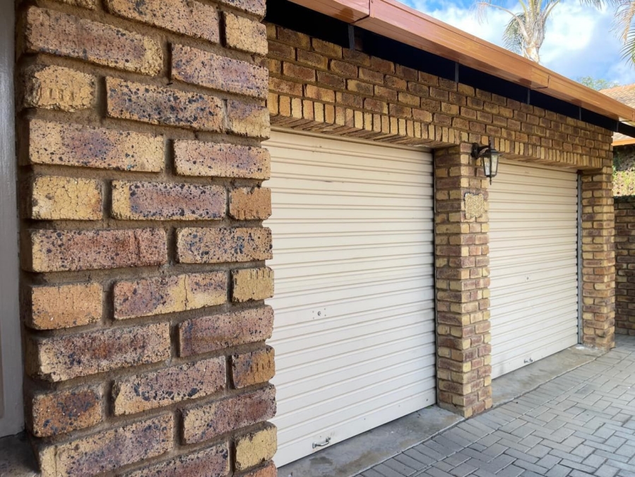 2 Bedroom Property for Sale in Amberfield Glen Gauteng