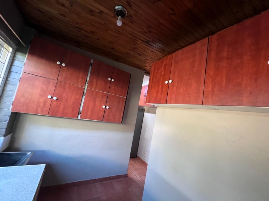 3 Bedroom Property for Sale in Mountain View Gauteng
