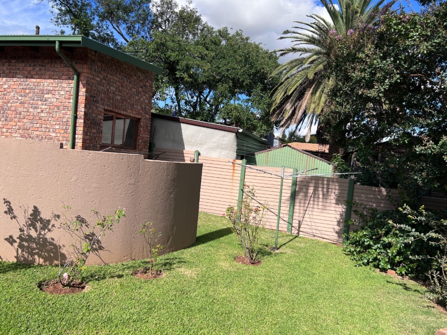 3 Bedroom Property for Sale in Mountain View Gauteng