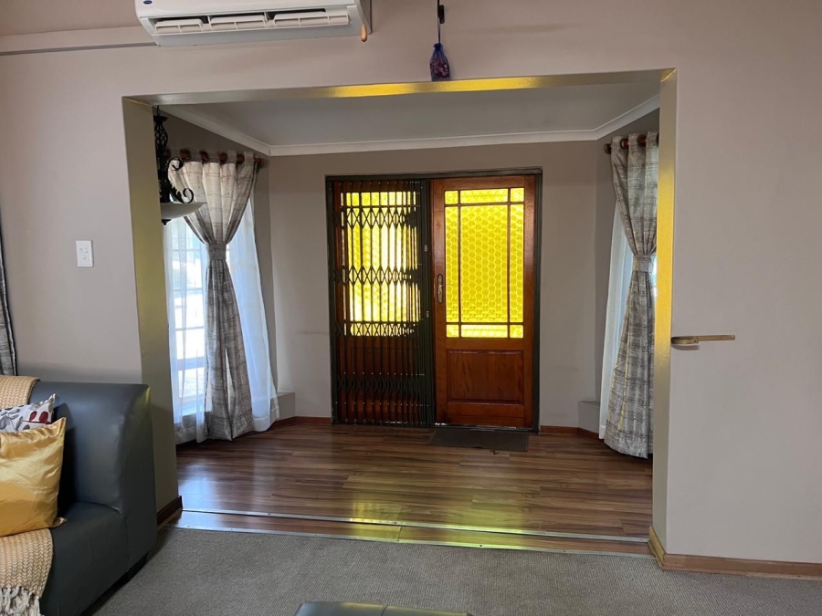 3 Bedroom Property for Sale in Mountain View Gauteng