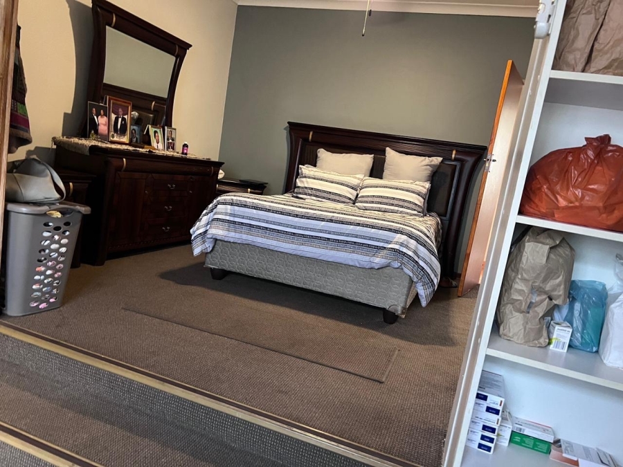 3 Bedroom Property for Sale in Mountain View Gauteng