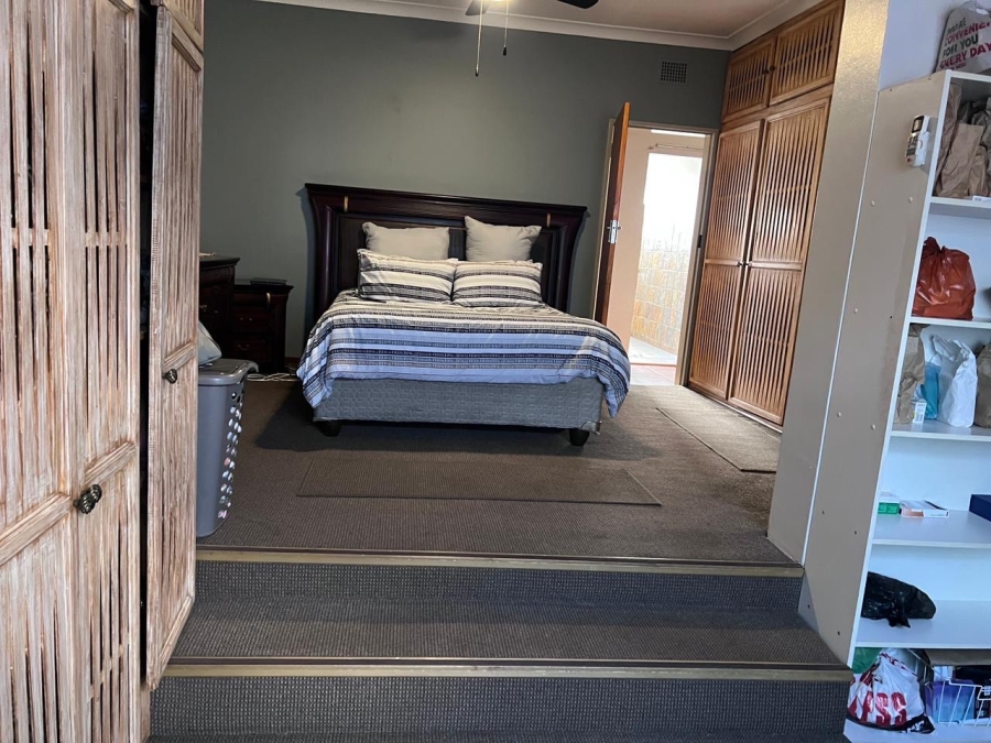 3 Bedroom Property for Sale in Mountain View Gauteng