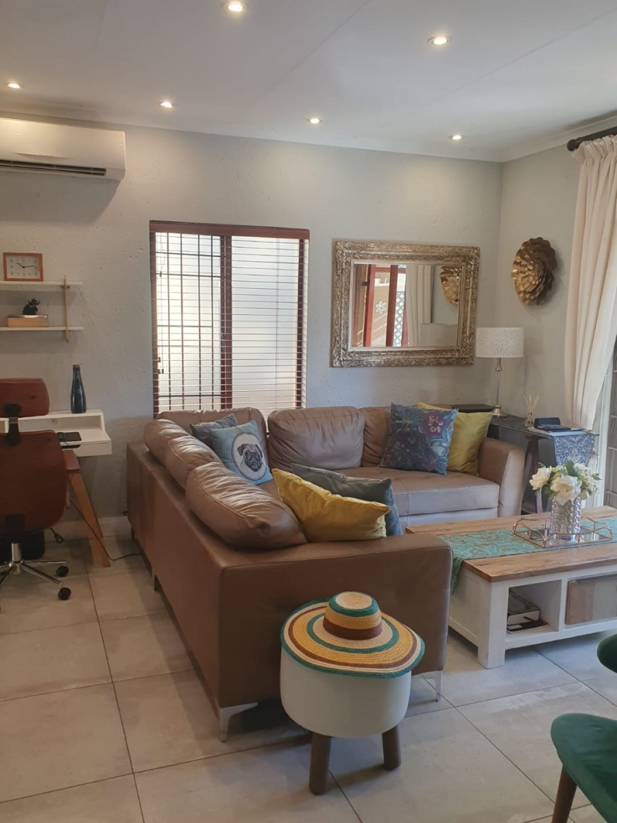 2 Bedroom Property for Sale in Douglasdale Gauteng
