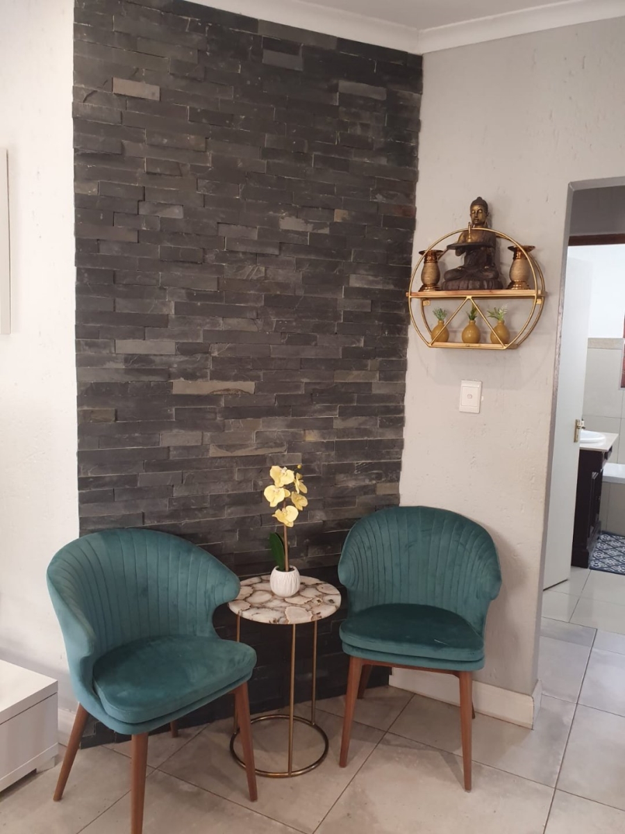 2 Bedroom Property for Sale in Douglasdale Gauteng