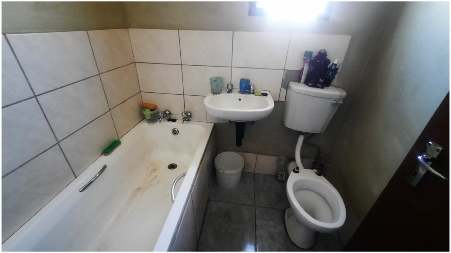 2 Bedroom Property for Sale in Tembisa Central Gauteng