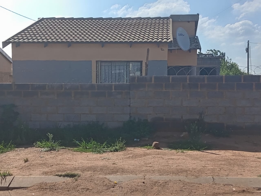 3 Bedroom Property for Sale in Mohlakeng Gauteng