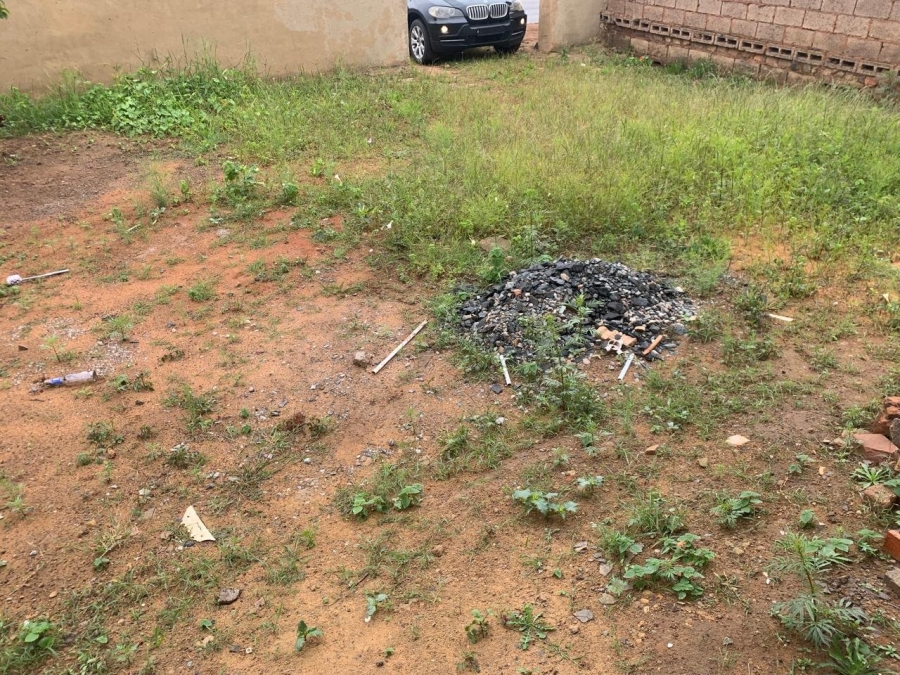 2 Bedroom Property for Sale in Mohlakeng Gauteng