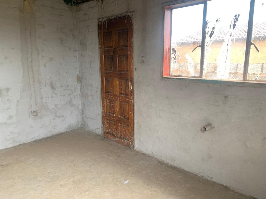 2 Bedroom Property for Sale in Mohlakeng Gauteng