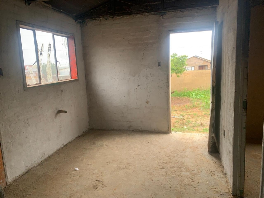 2 Bedroom Property for Sale in Mohlakeng Gauteng