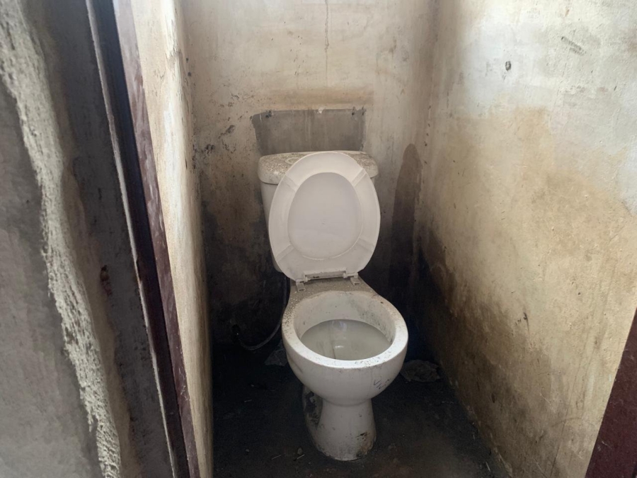 2 Bedroom Property for Sale in Mohlakeng Gauteng