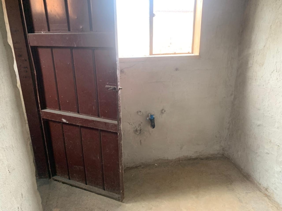 2 Bedroom Property for Sale in Mohlakeng Gauteng