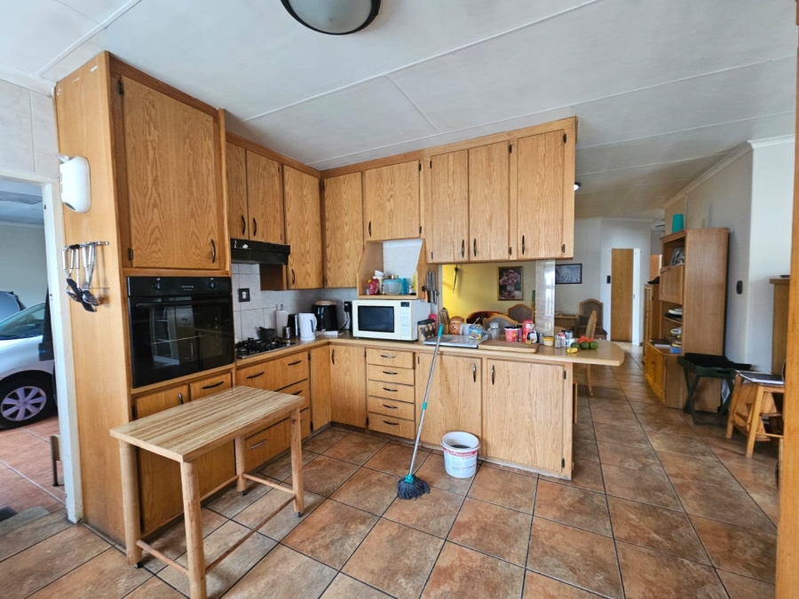 3 Bedroom Property for Sale in Dunnottar Gauteng