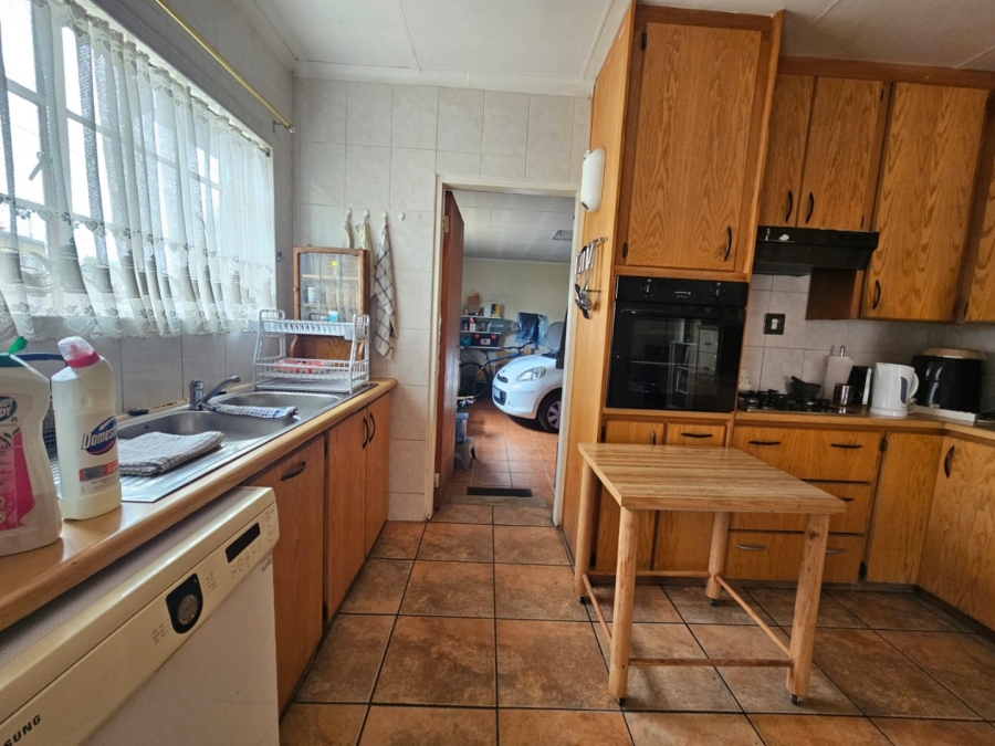 3 Bedroom Property for Sale in Dunnottar Gauteng