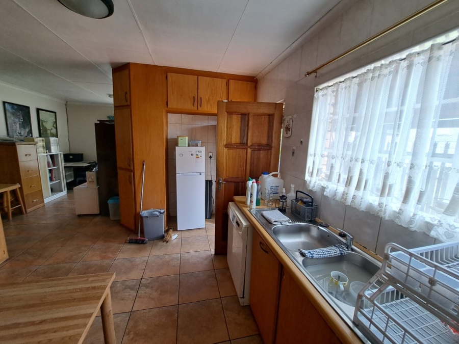 3 Bedroom Property for Sale in Dunnottar Gauteng