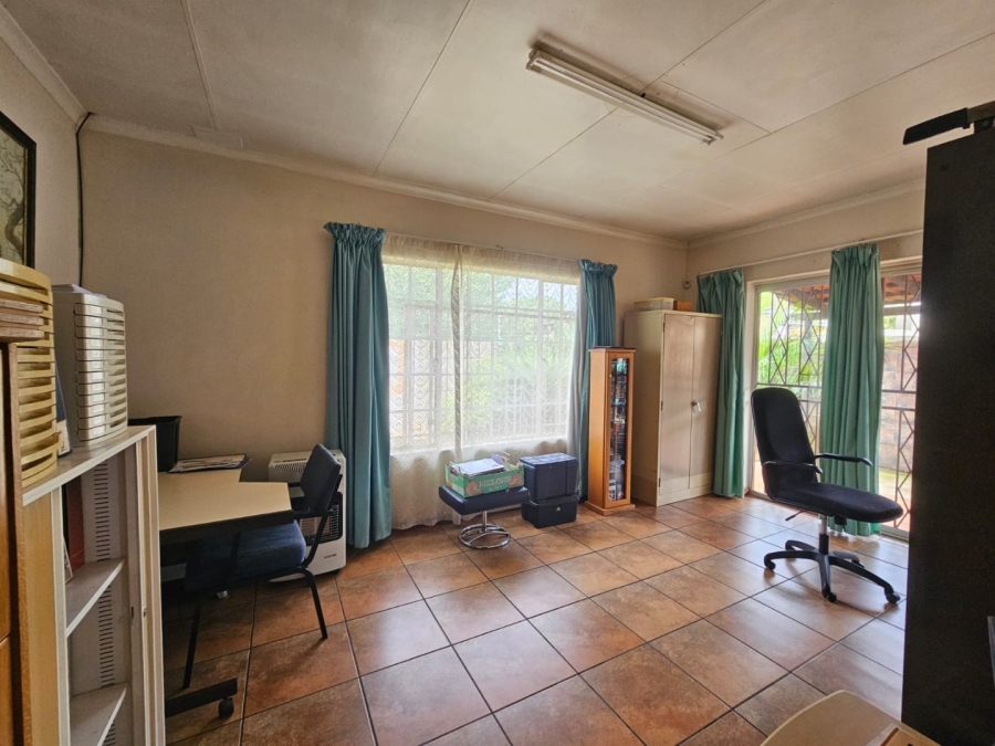 3 Bedroom Property for Sale in Dunnottar Gauteng