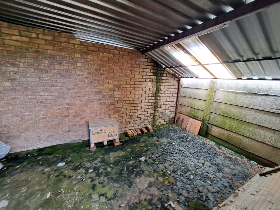 3 Bedroom Property for Sale in Dunnottar Gauteng