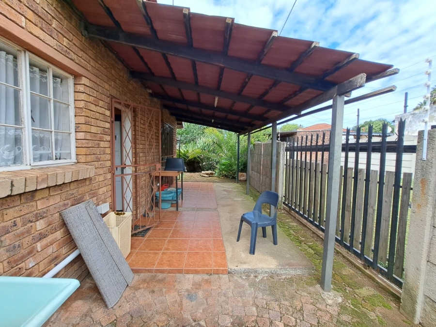 3 Bedroom Property for Sale in Dunnottar Gauteng