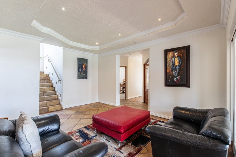 5 Bedroom Property for Sale in Ruimsig Gauteng