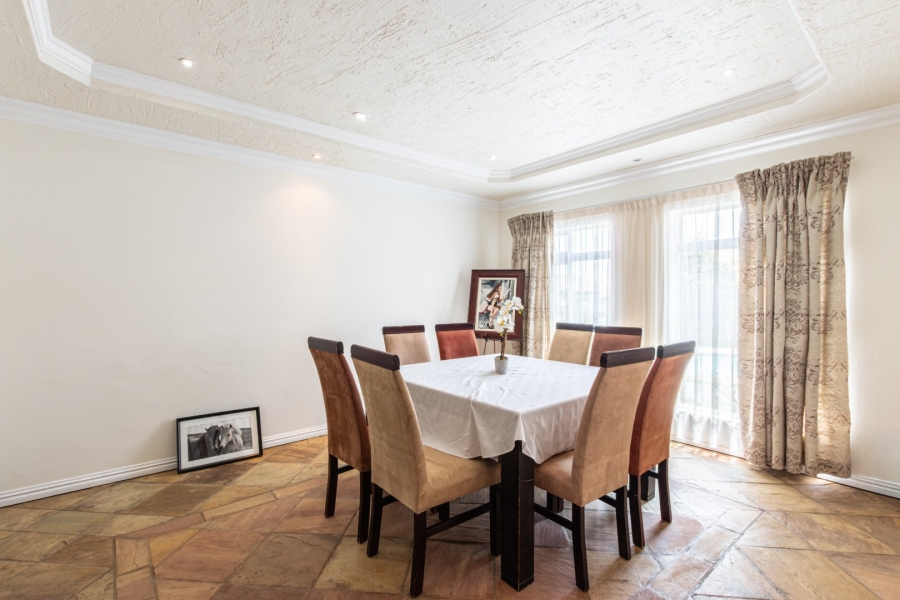 5 Bedroom Property for Sale in Ruimsig Gauteng