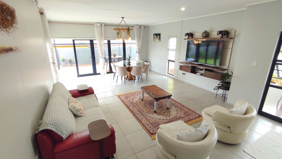 4 Bedroom Property for Sale in Amberfield Gauteng