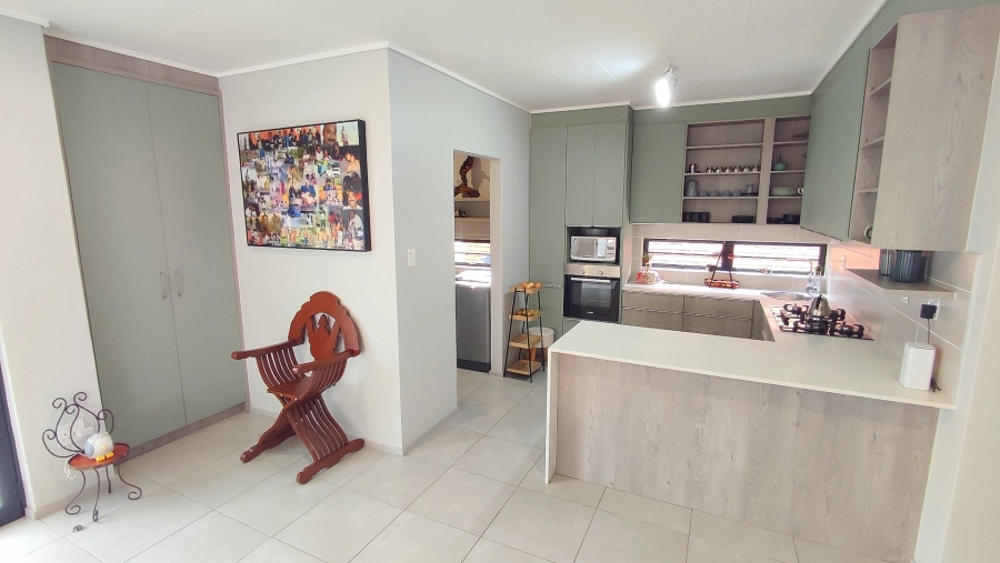 4 Bedroom Property for Sale in Amberfield Gauteng