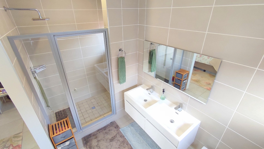 4 Bedroom Property for Sale in Amberfield Gauteng