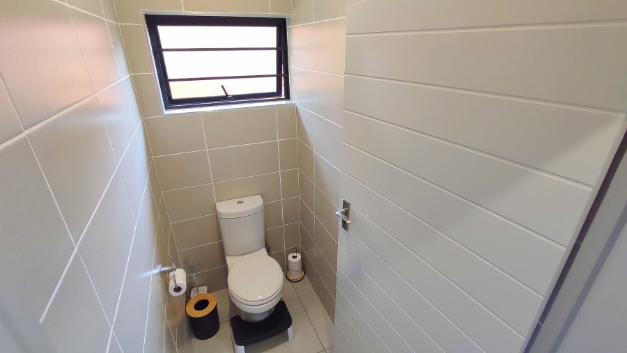 4 Bedroom Property for Sale in Amberfield Gauteng