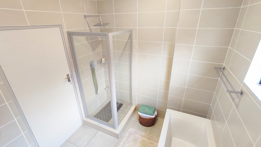 4 Bedroom Property for Sale in Amberfield Gauteng