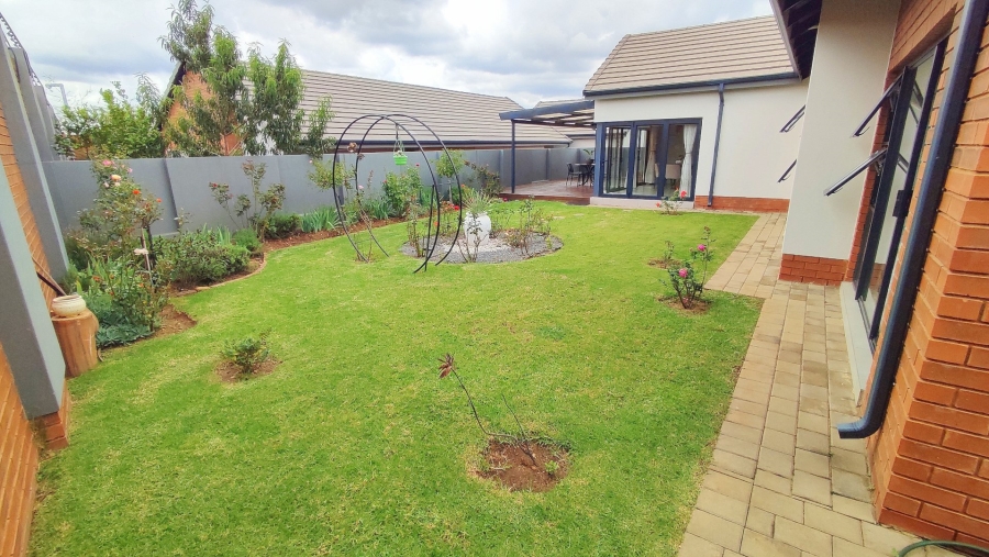 4 Bedroom Property for Sale in Amberfield Gauteng