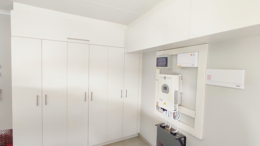 4 Bedroom Property for Sale in Amberfield Gauteng